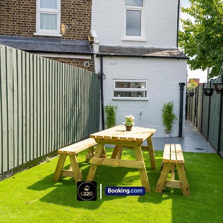 Stunning House By Ls2G Short Lets & Serviced Accommodation Greater London With Free Wifi Экстерьер фото