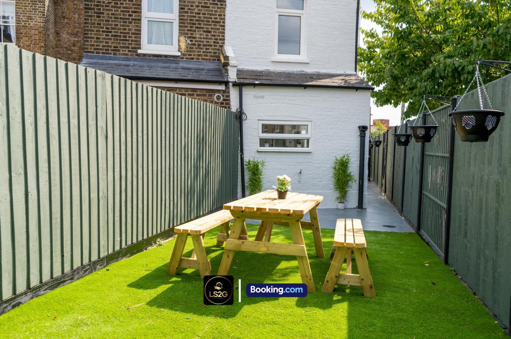 Stunning House By Ls2G Short Lets & Serviced Accommodation Greater London With Free Wifi Экстерьер фото