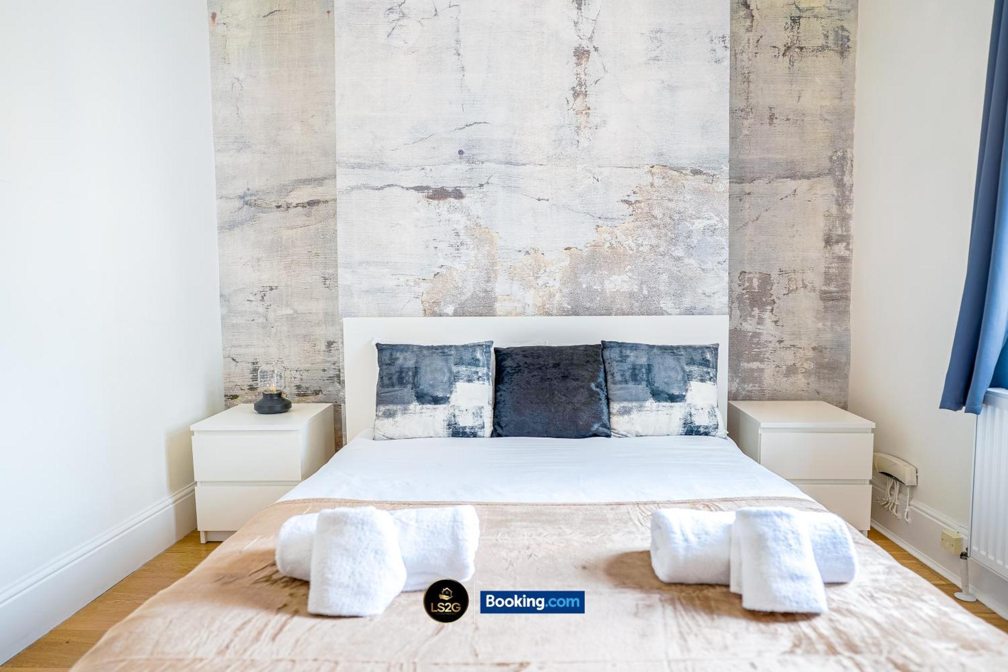 Stunning House By Ls2G Short Lets & Serviced Accommodation Greater London With Free Wifi Экстерьер фото