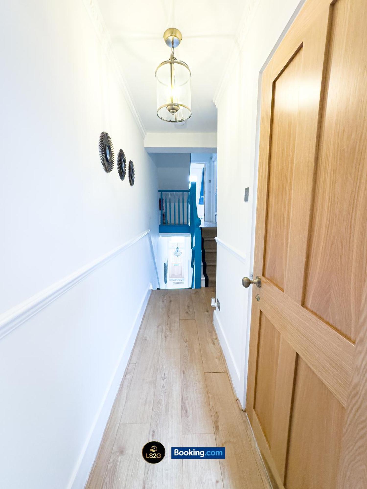 Stunning House By Ls2G Short Lets & Serviced Accommodation Greater London With Free Wifi Экстерьер фото