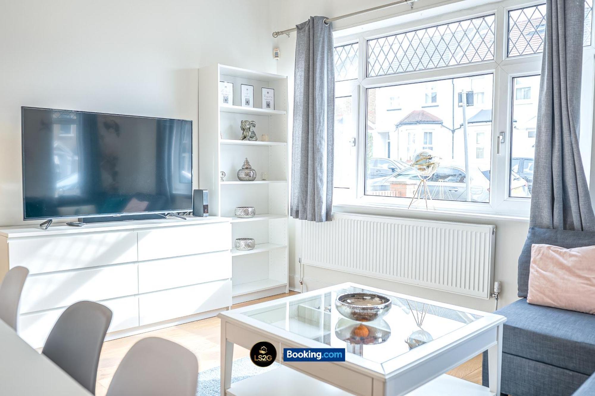 Stunning House By Ls2G Short Lets & Serviced Accommodation Greater London With Free Wifi Экстерьер фото