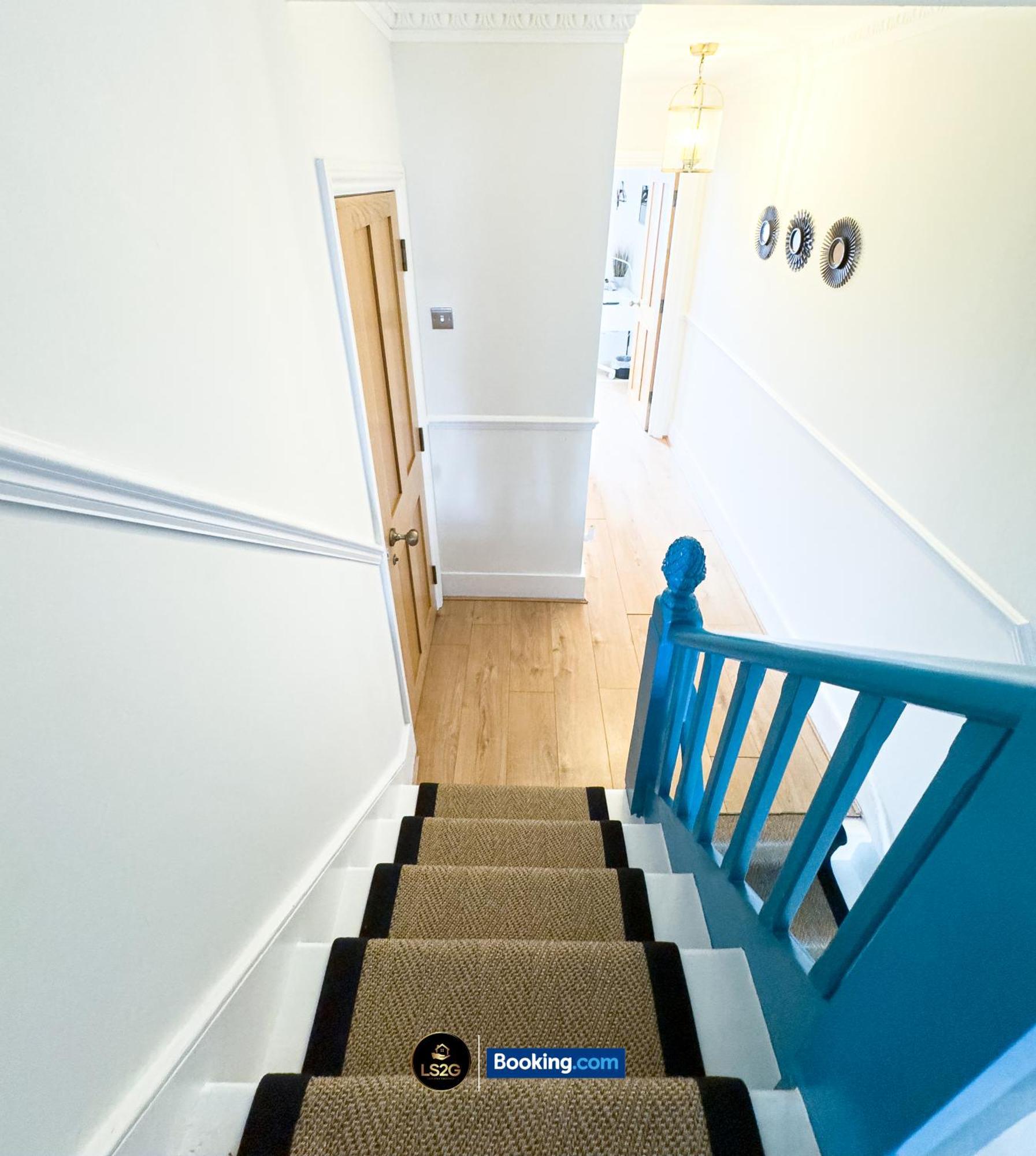 Stunning House By Ls2G Short Lets & Serviced Accommodation Greater London With Free Wifi Экстерьер фото