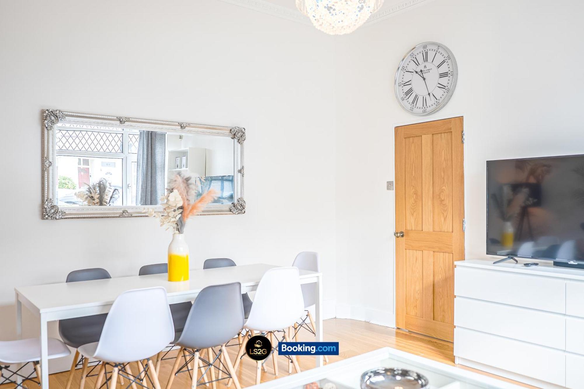 Stunning House By Ls2G Short Lets & Serviced Accommodation Greater London With Free Wifi Экстерьер фото