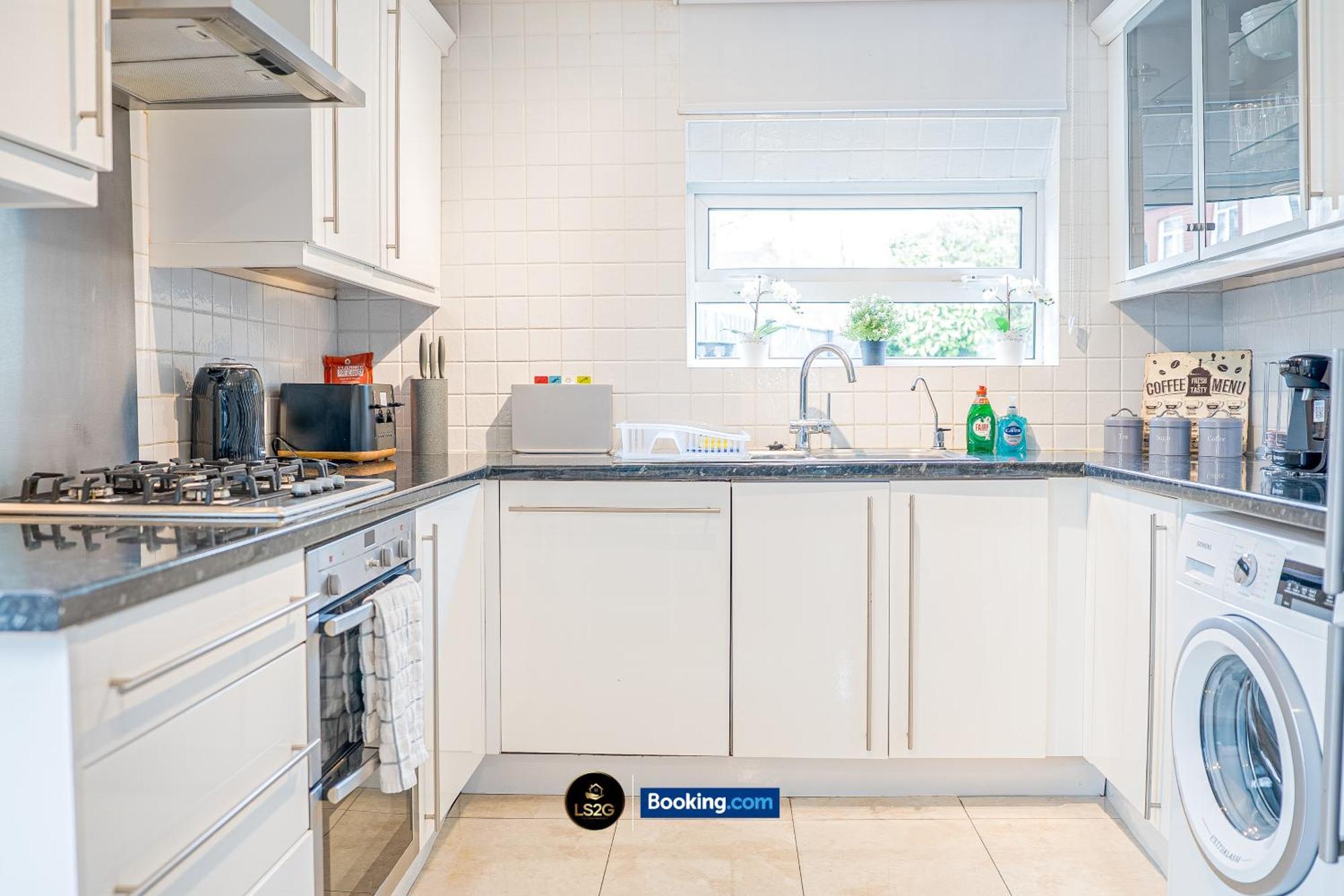 Stunning House By Ls2G Short Lets & Serviced Accommodation Greater London With Free Wifi Экстерьер фото