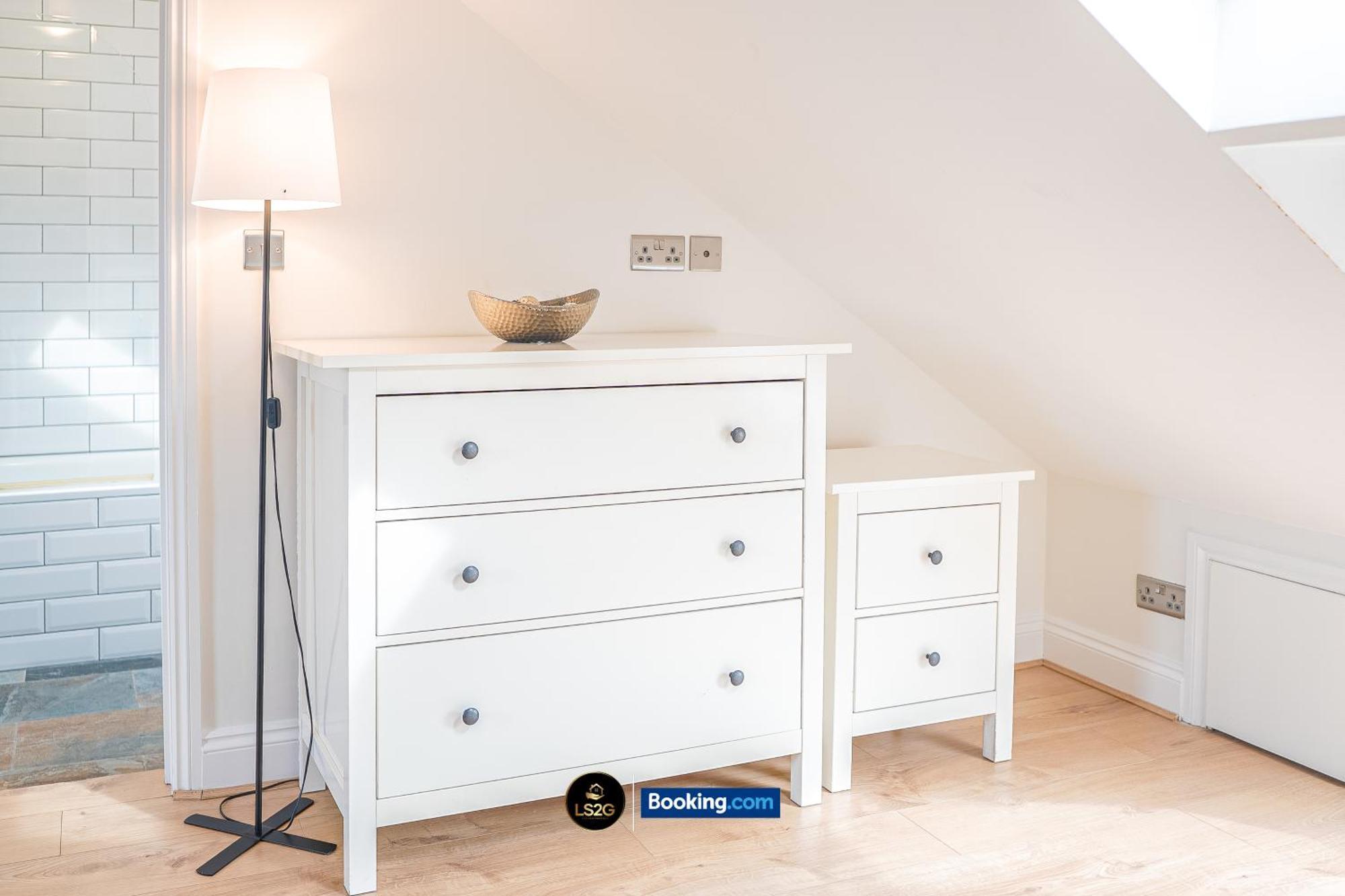 Stunning House By Ls2G Short Lets & Serviced Accommodation Greater London With Free Wifi Экстерьер фото