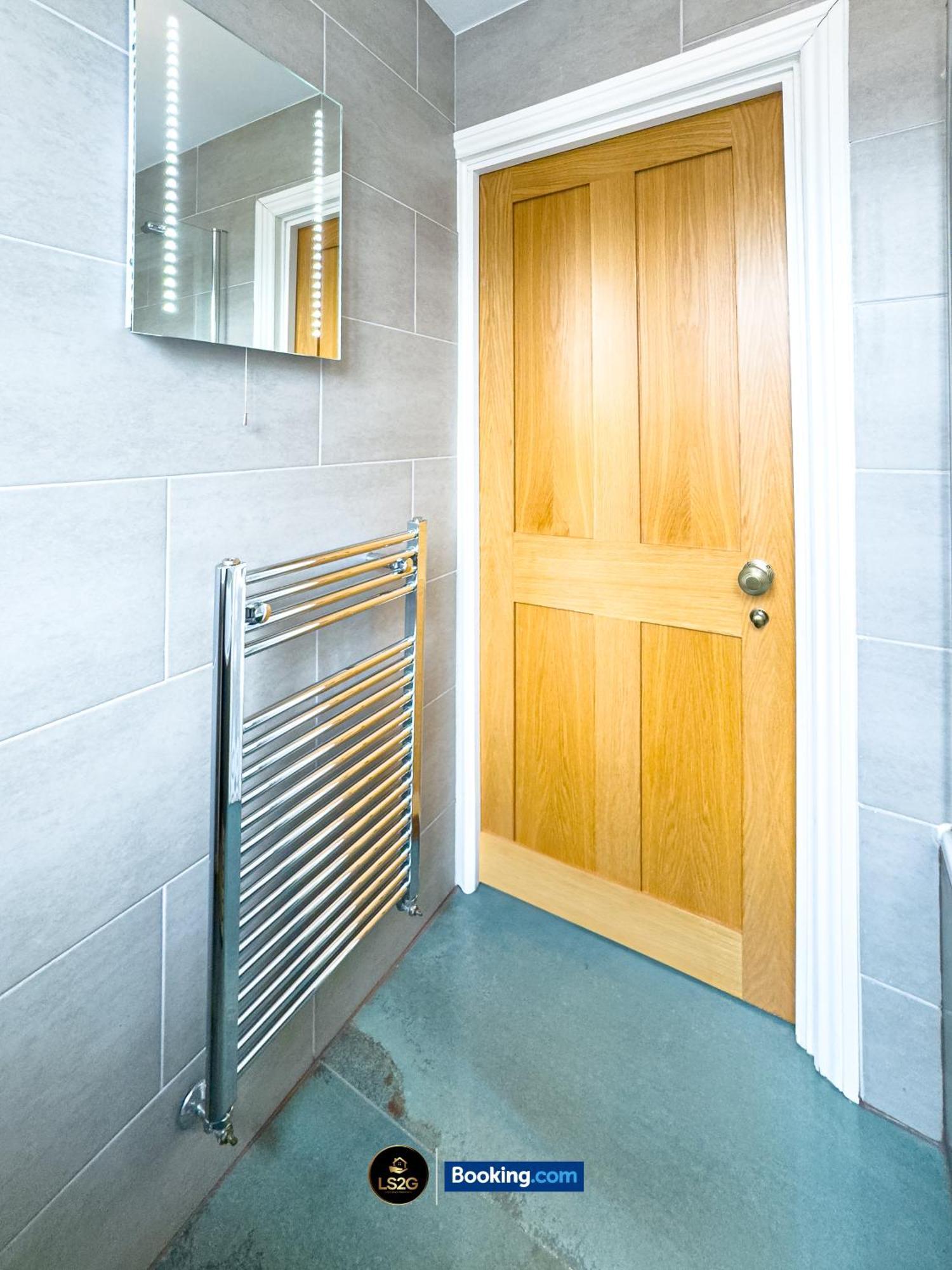 Stunning House By Ls2G Short Lets & Serviced Accommodation Greater London With Free Wifi Экстерьер фото