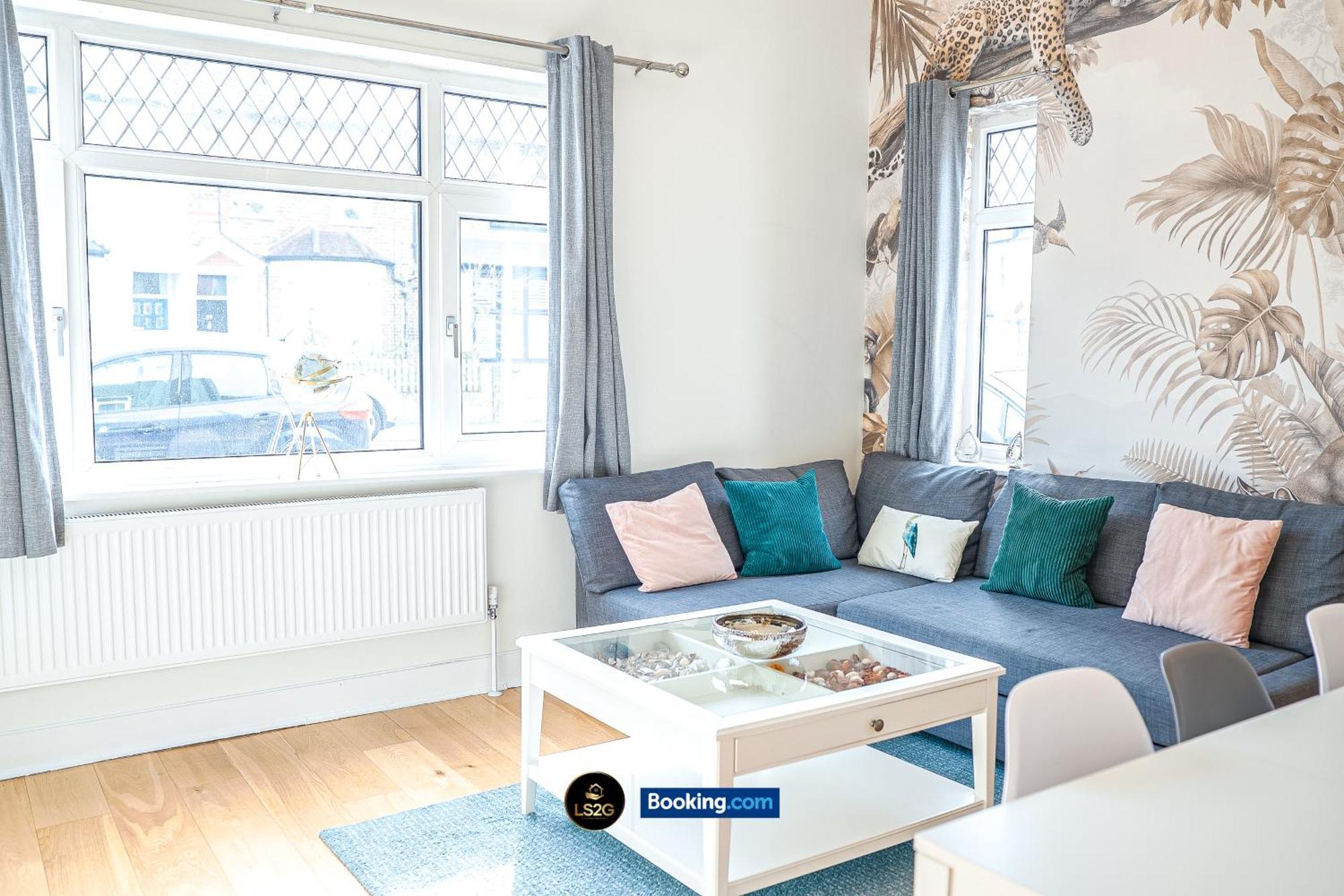 Stunning House By Ls2G Short Lets & Serviced Accommodation Greater London With Free Wifi Экстерьер фото